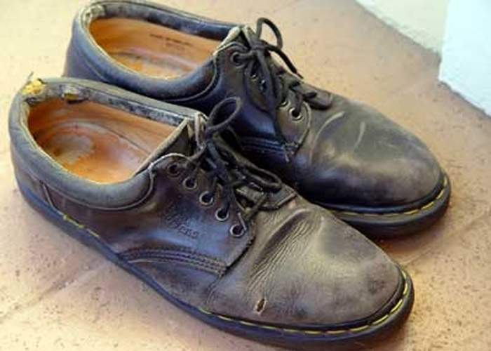 Теперь можно было распрощаться со старой обувью и приобрести новую пару / Фото: timesnewroman.ro