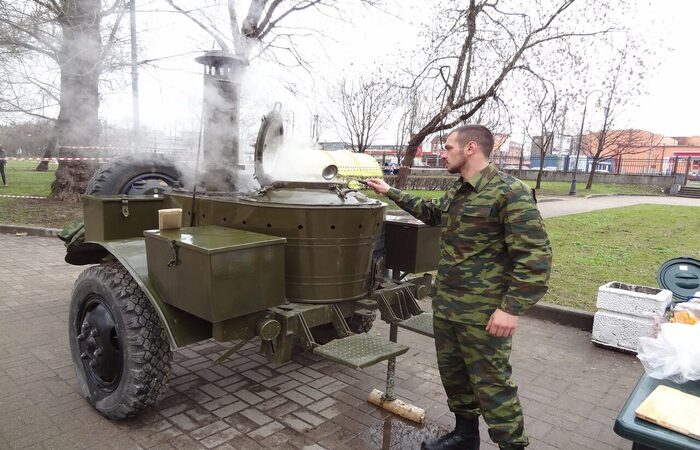 Полевая кухня военных / Фото: nalatty.com