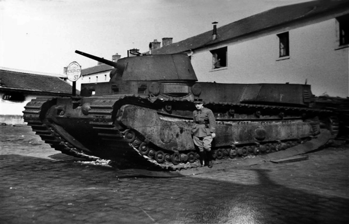 Тяжелый французский танк FCM 1A / Фото: mavink.com