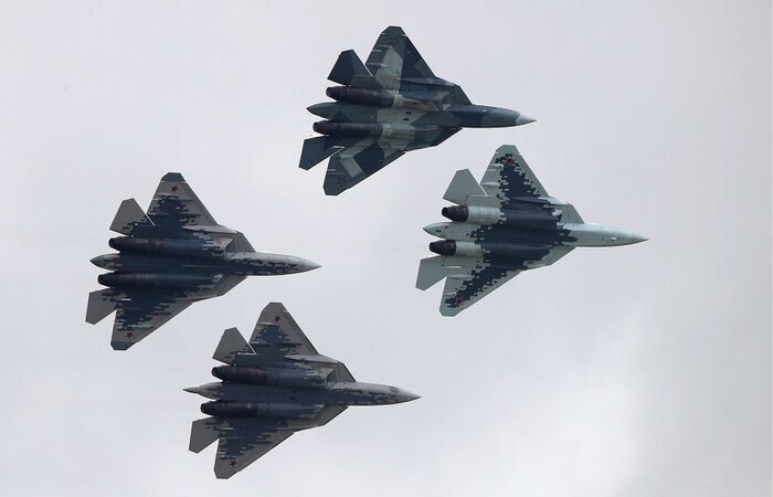 Демонстрация самолетов Су-57 / Фото: militaryplatform.ru