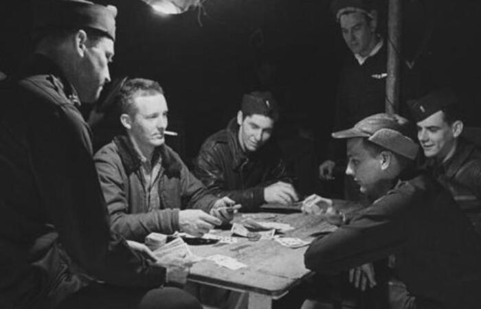 «Игральные карты свободы», или как пленные сумели сбежать из немецкого лагеря с помощью них 