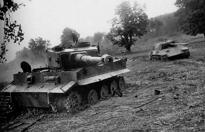 Подбитый немецкий танк «Тигр» / Фото: fotoload.ru