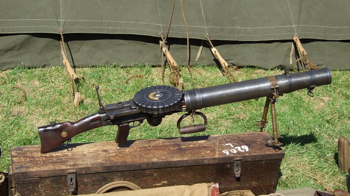 Ручной пулемет Льюиса, разработка 1913 года. Фото: goodfon.ru