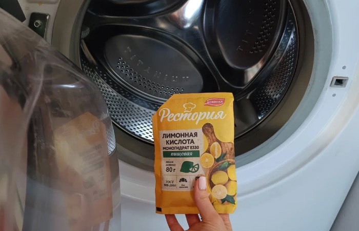 Лимонная кислота поможет сохранить вещи белоснежными.