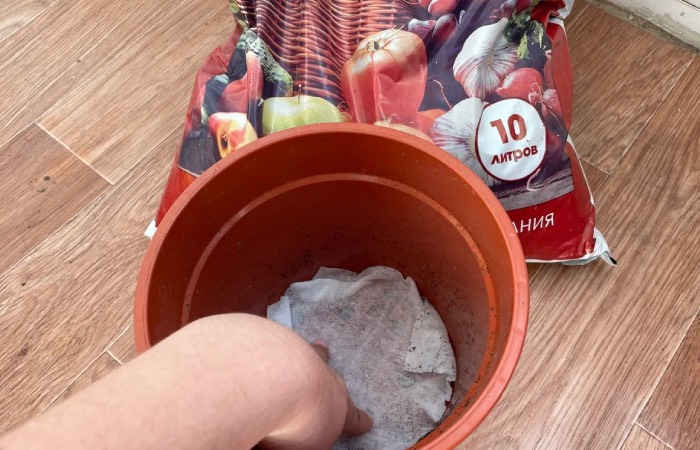 Больше никакого беспорядка от цветочных горшков. Больше никакого беспорядка от цветочных горшков.