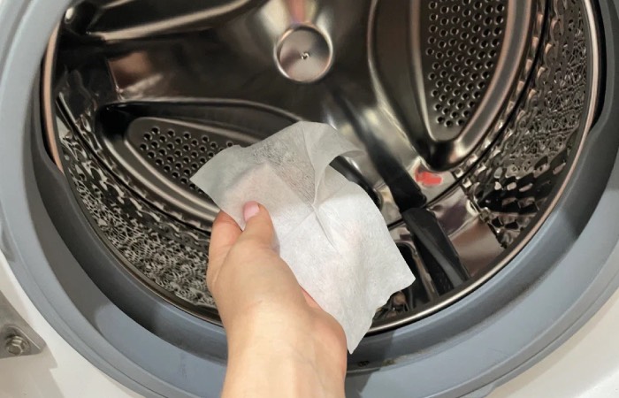 Всегда стирайте постельное с влажными салфетками. Всегда стирайте постельное с влажными салфетками.