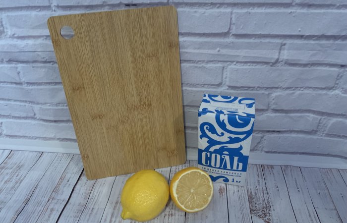 Лимон освежит ваши разделочные доски
