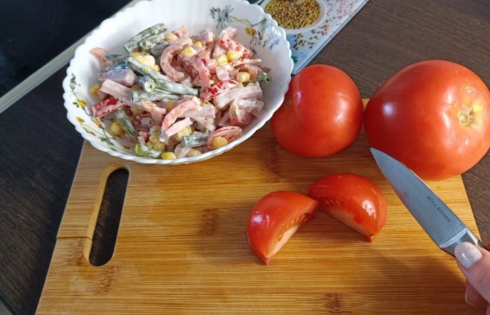 Томаты любят комнатную температуру.