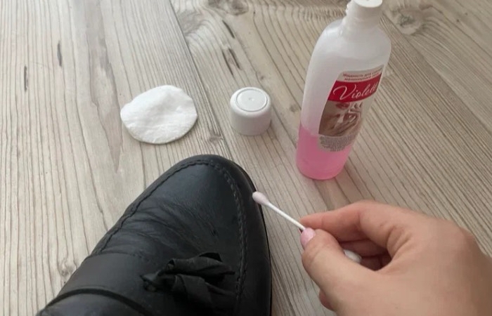 Бюджетный способ спасти кожаную обувь.