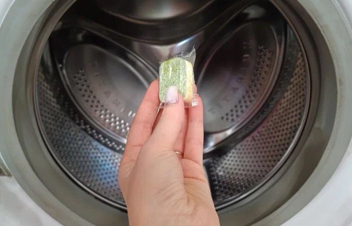 Таблетки для посудомойки отлично почистят стиральную машинку. Таблетки для посудомойки отлично почистят стиральную машинку.