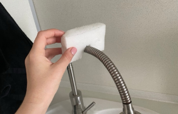 Такое хранение избавит кухню от визуального шума.