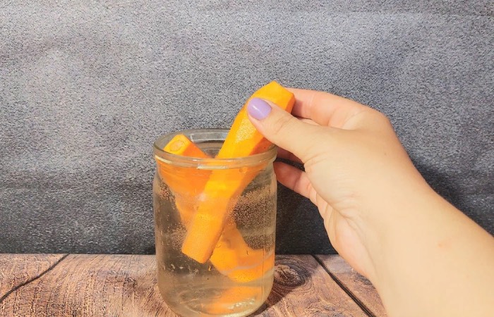 Морковь нужно хранить в воде. Морковь нужно хранить в воде.