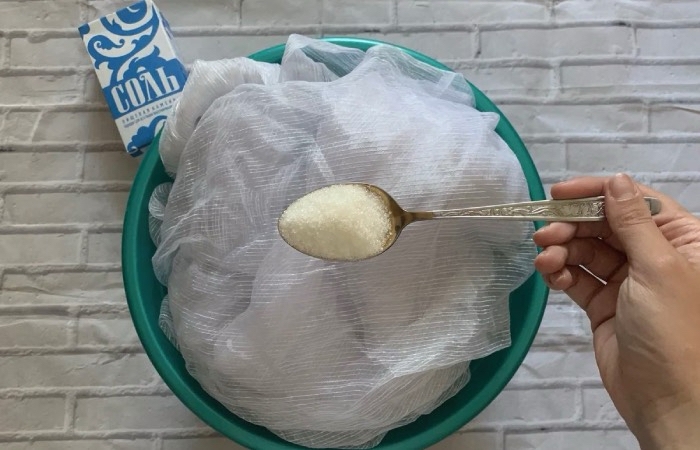 Соль вернет занавескам былой блеск. Соль вернет занавескам былой блеск.