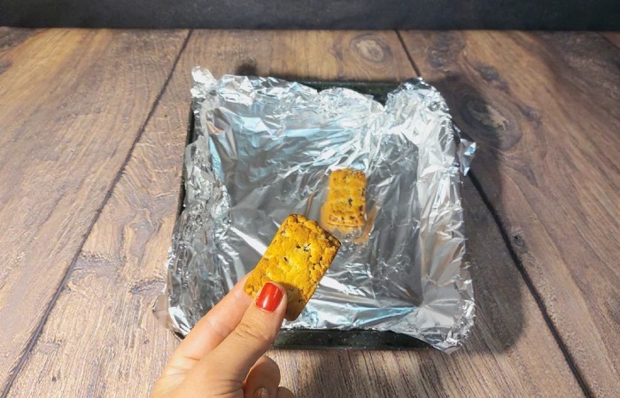 Печенье вновь станет мягким и ароматным.