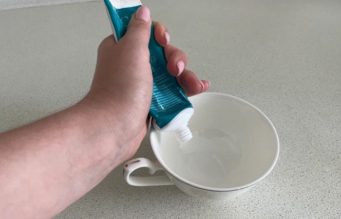 Домашний фарфор будет сиять белизной.