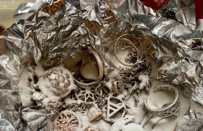 Самый простой способ почистить серебро. Самый простой способ почистить серебро.