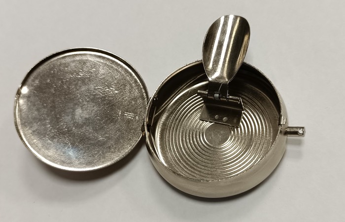 Аксессуар ответственных курильщиков. Аксессуар ответственных курильщиков.