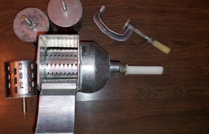 Хозяйке с такой овощерезкой все завидовали. Хозяйке с такой овощерезкой все завидовали.