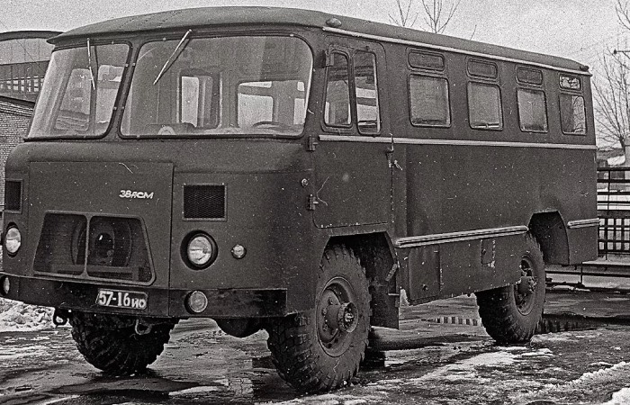 Армейский автобус СССР.