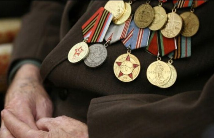 Калинины грабили беззащитных ветеранов войны.