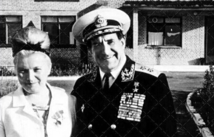 Георгий Никитич Холостяков с супругой.