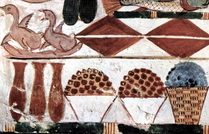 Древние египтяне ели икру в походах.