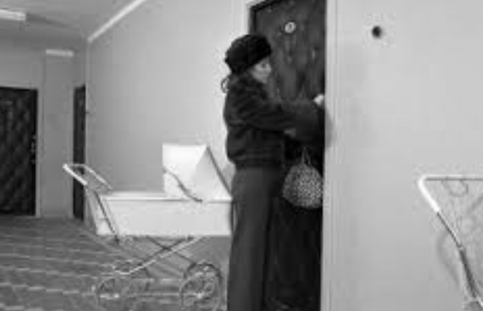 Дерматин позволял защитить дом от неприятных запахов.