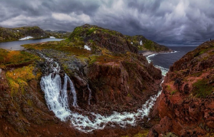 Ученые считают, что причина аномалий в природных пустотах. Ученые считают, что причина аномалий в природных пустотах.