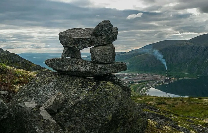 Кольский полуостров хранил множество тайн. Кольский полуостров хранил множество тайн.
