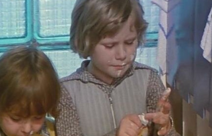 Сладкая зубная паста быстро утоляла тягу к сладкому.