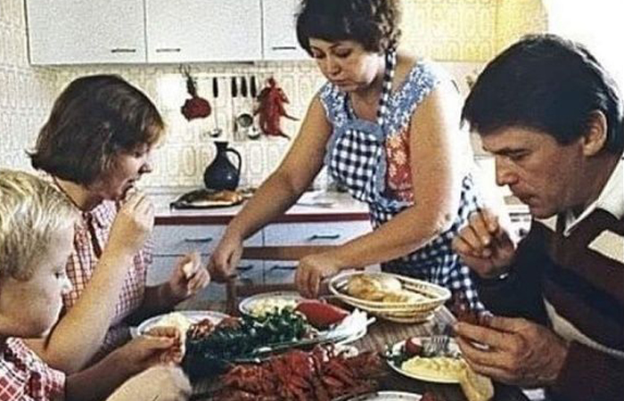 Топ-7 блюд, которые любили в СССР, а сейчас их даже пробовать не захотят!