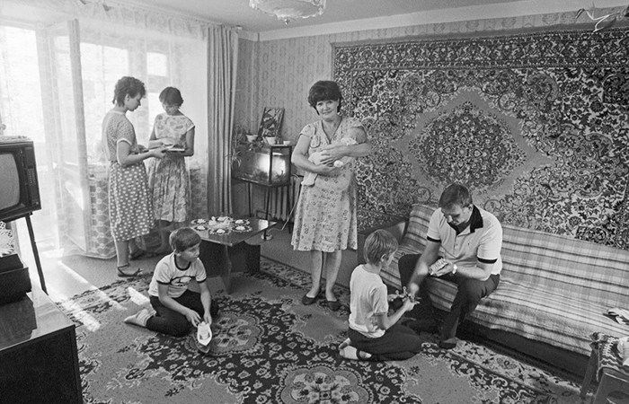 Почему советский ковер стал символом достатка и до сих пор вызывает ностальгию?