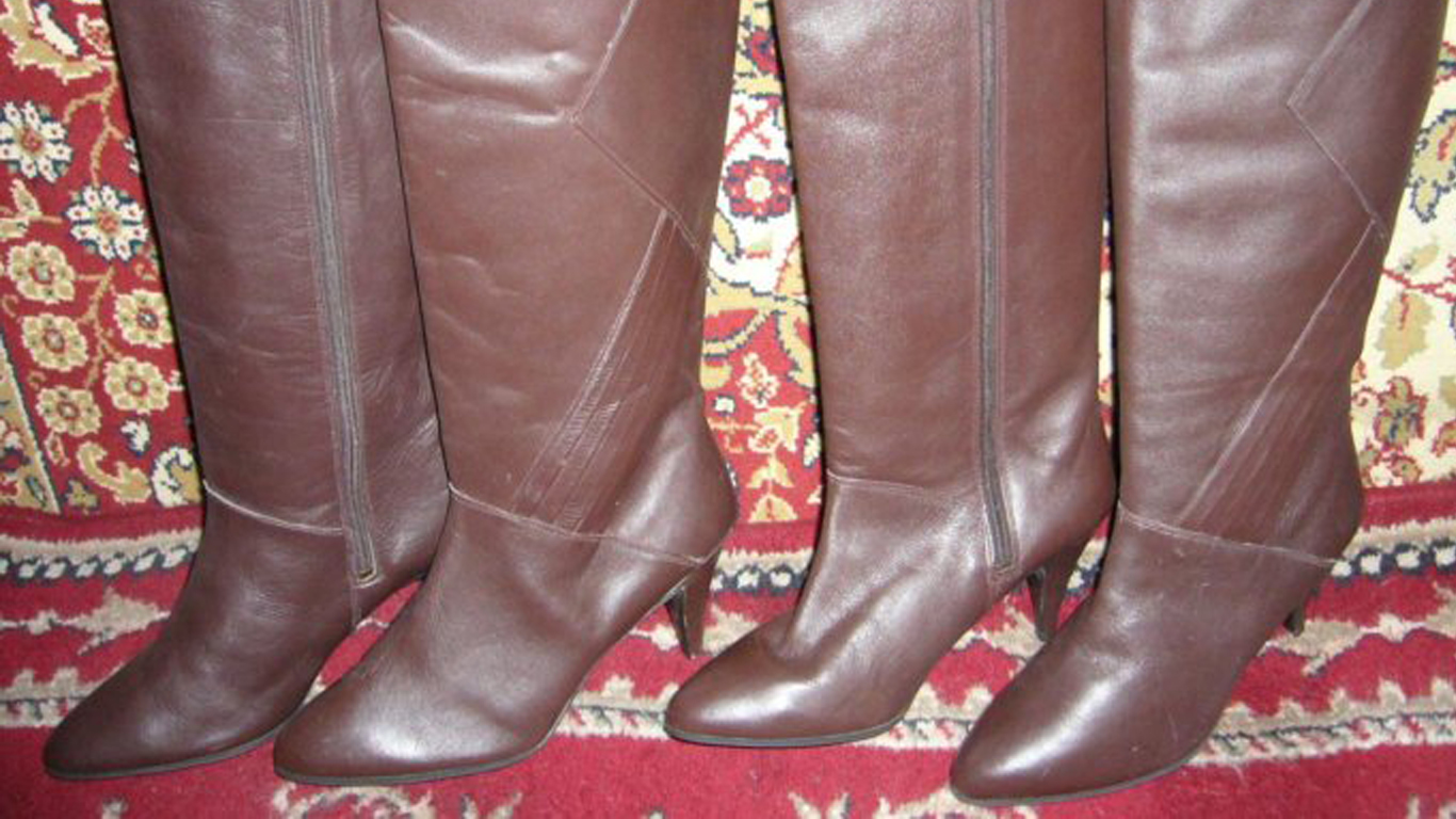 Высокие сапоги носили еще в древности. / Фото: youla.ru 