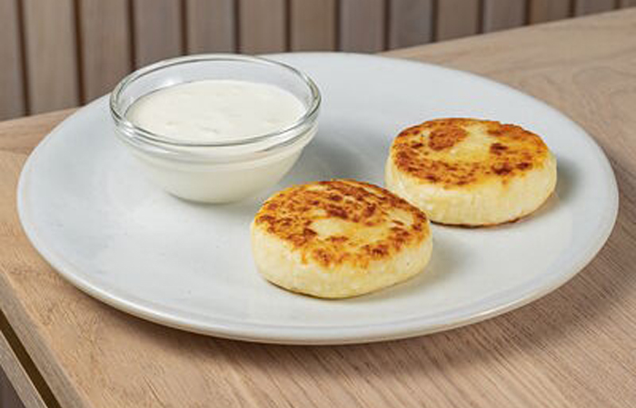 Сырники иногда еще называли творожниками. Сырники иногда еще называли творожниками.