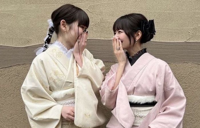 Высмаркиваться в Японии можно только в закрытой кабинке туалета. Высмаркиваться в Японии можно только в закрытой кабинке туалета.