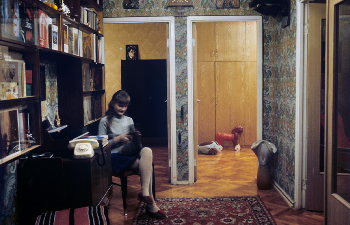 Газеты под обоями стали пережитком прошлого. / Фото: bignewsnetwork.com Газеты под обоями стали пережитком прошлого. / Фото: bignewsnetwork.com