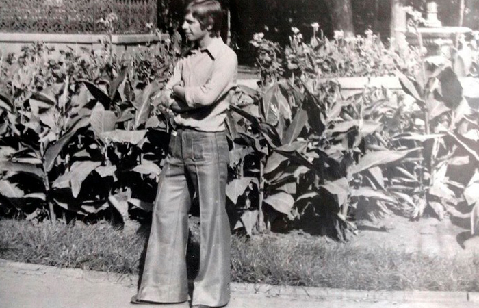 Брюки клеш снова вернулись в моду! Брюки клеш снова вернулись в моду!