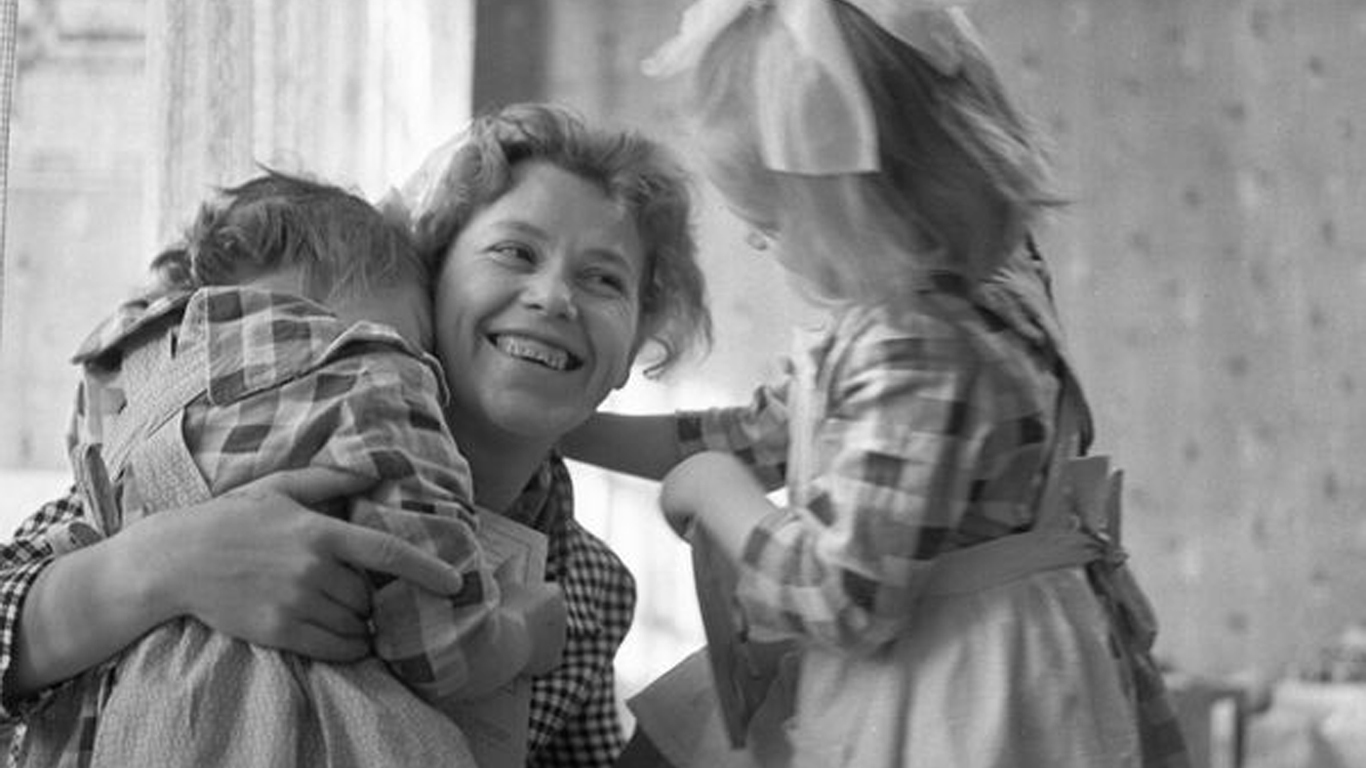 Вечерами дети не должны были мешать отдыхать папе. / Фото: sputnik.by Вечерами дети не должны были мешать отдыхать папе. / Фото: sputnik.by