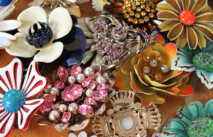 Первые броши использовали в качестве застежки. / Фото: babyblog.ru 