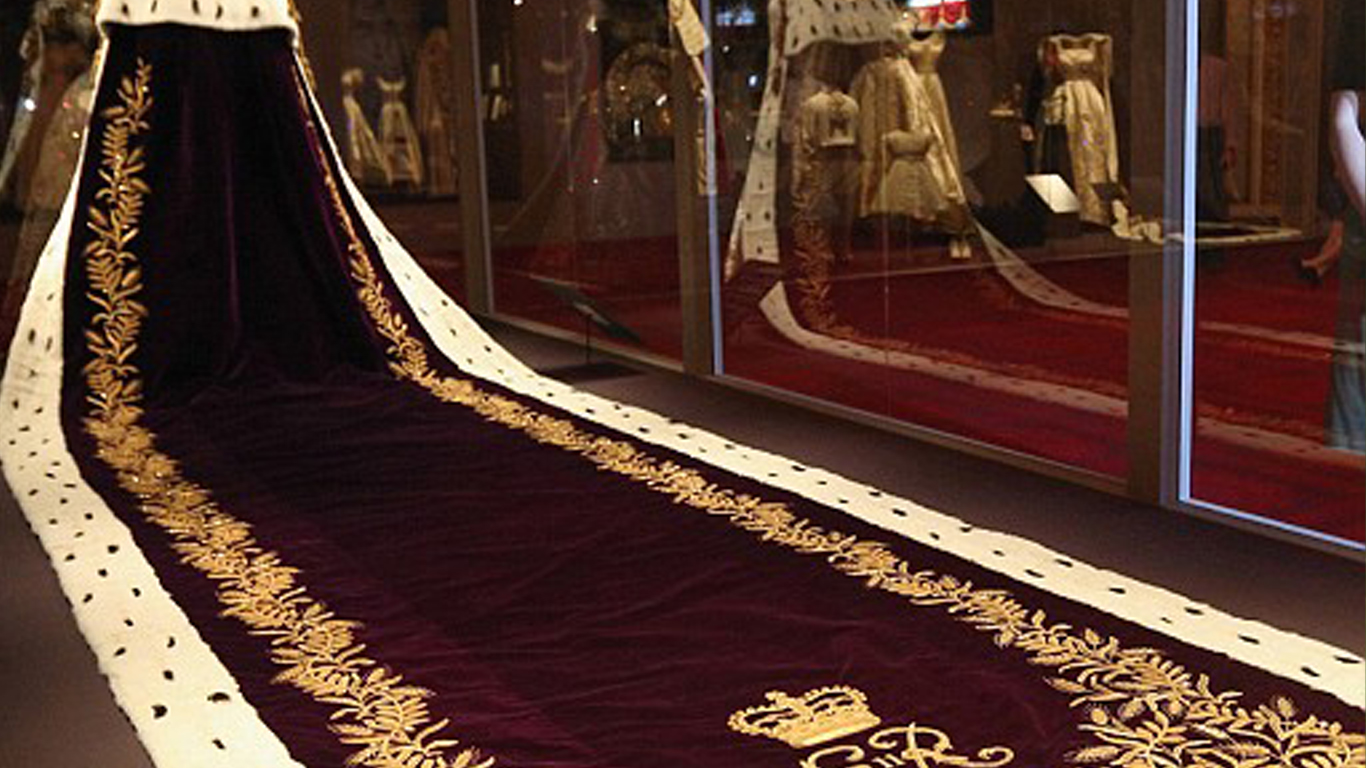 Длина шлейфа могла составлять 2-3 метра./ Фото: dailymail.co.uk Длина шлейфа могла составлять 2-3 метра./ Фото: dailymail.co.uk