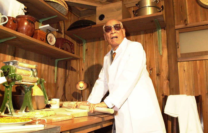 Послевоенный кризис помог японскому торговцу придумать новое блюдо. / Фото: habr.com 