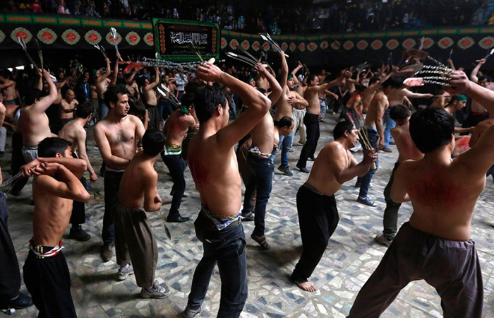 Самобичевание цепями правительство стало запрещать. / Фото: aftershock.news 