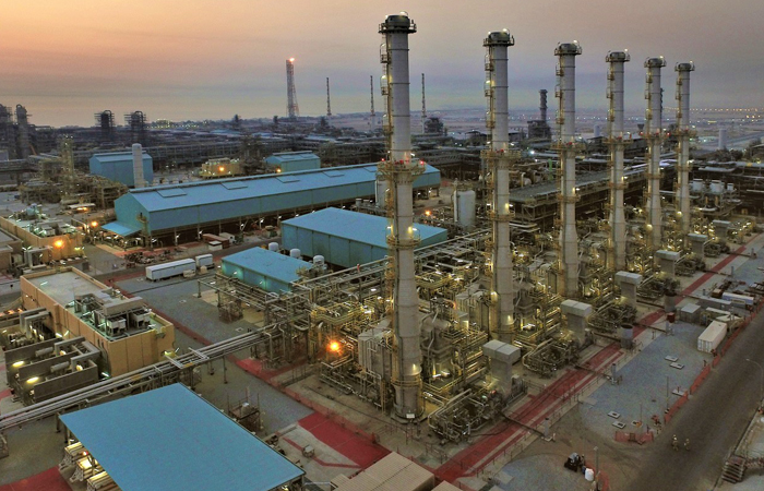 Доход страны от продажи нефти составляет 300 миллиардов долларов. / Фото: meed.com 