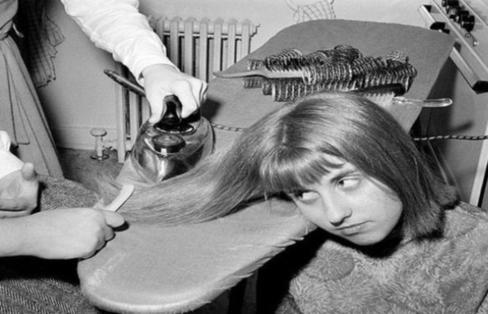 Утюг служил советским женщинам выпрямителем волос.