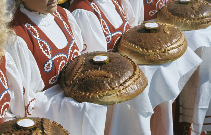 На Руси хлеб называли божьим даром!