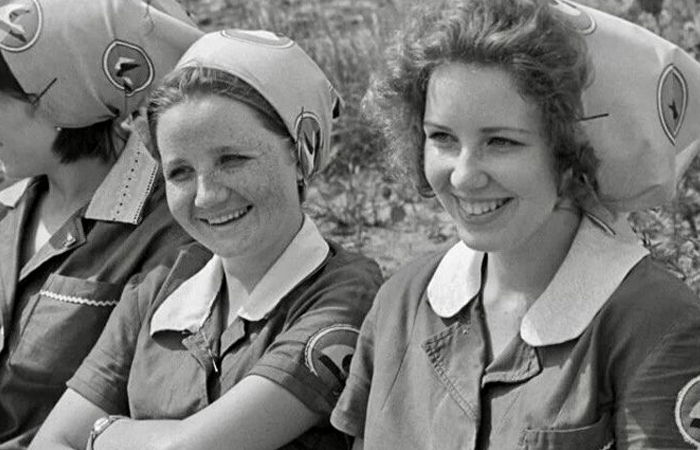 Косынки - универсальный аксессуар для защиты от непогоды и для красоты! Косынки - универсальный аксессуар для защиты от непогоды и для красоты!