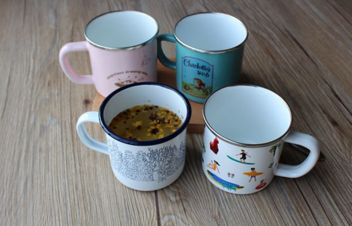 Эмалированные кружки СССР - сочетание надежности, практичности и стиля.