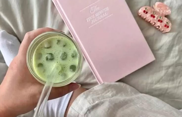 Матча хорошо бодрит и повышает жизненную энергию.