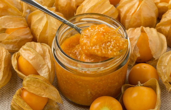 Физалис идеально подходит для зимней консервации. / Фото: svoefermerstvo.ru 