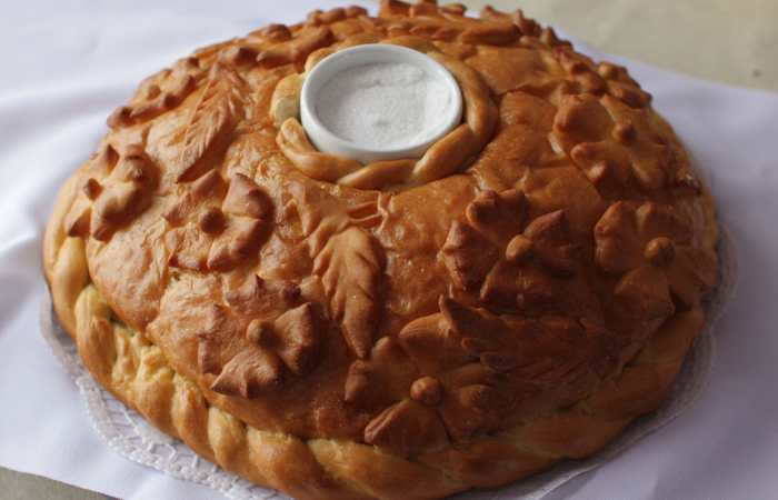 Хлеб с солью - магическая пара!